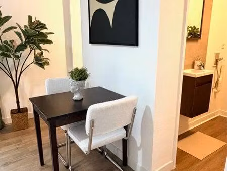 beau studio rénové - la griere- place de parking et local vélo