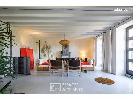 maison 5 pièces 232 m²