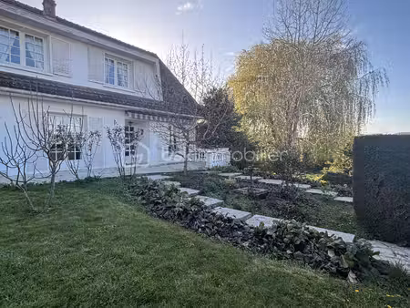 maison de 265 42 m² à etampes-sur-marne