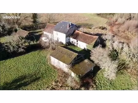 petite ferme périgourdine isolée avec 3 3 hectares de terrain