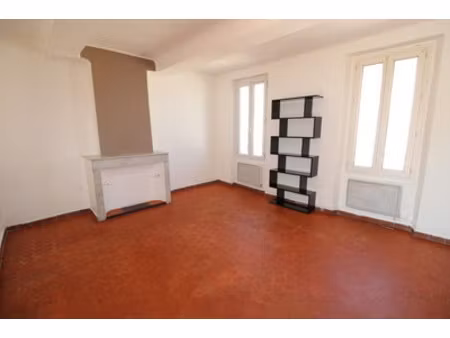 location appartement 3 pièces 59m² pierrefeu du var 83390
