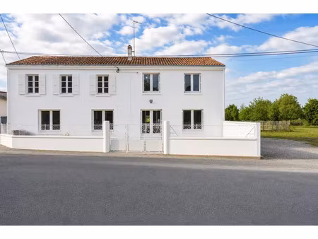 vente maison 6 pièces 186 m² écoyeux (17770)