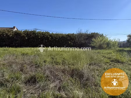 vente terrain 694 m2 à saint-astier