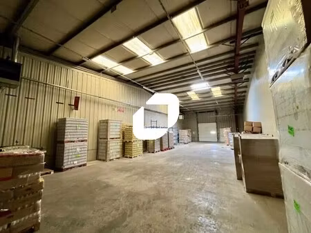 location local d'activités 260 m²