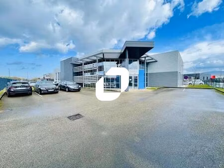 location local d'activités 1 998 m²