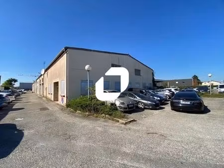 location local d'activités 650 m²