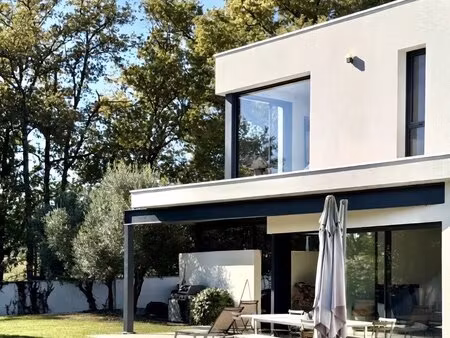 maison d’architecte ultra moderne – 157 m² – terrain 1 200 m² piscinable
