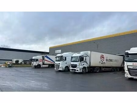 location local d'activités 9 642 m²