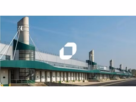 location entrepôt 5 051 m²