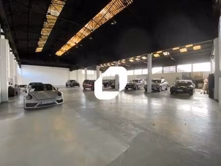 location local d'activités 600 m²