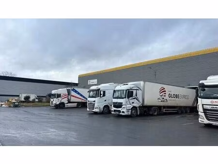 location local d'activités 9 642 m²