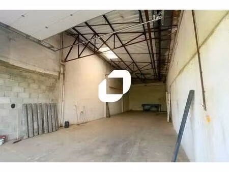 location local d'activités 120 m²