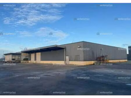 location local d’activités roye 80700 1700m²