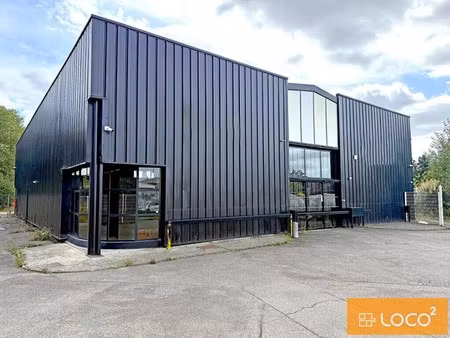 location local d'activités 855 m²