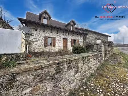 ensemble immobilier en pierre (2 maisons : 105 m² & 126 m²) sur 1 950 m² de terrain plat..