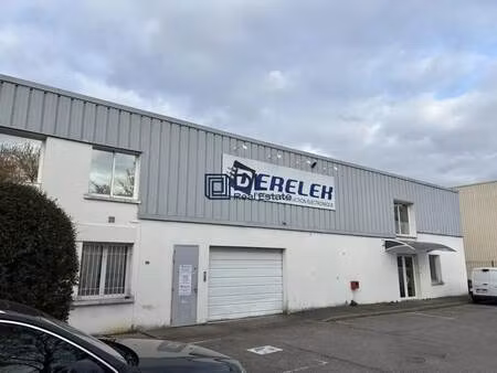 location entrepôt 1 470 m²