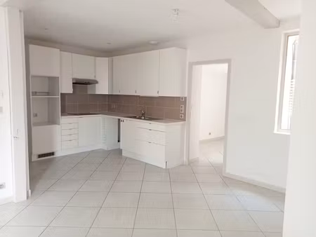 location appartement 4 pièces 105m² montmirail 51210