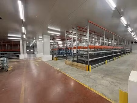 location entrepôt thiais 94320 1830m²