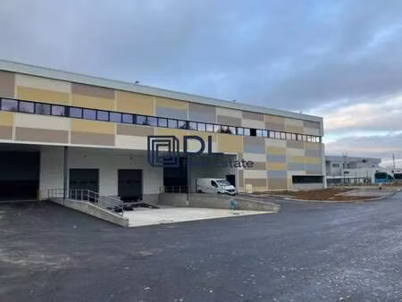 location entrepôt plaisir 78370 1500m² à 4684m²