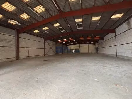 location entrepôt lisses 91090 2636m²