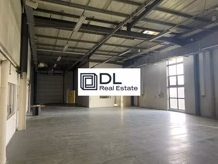 location entrepôt 770 m²