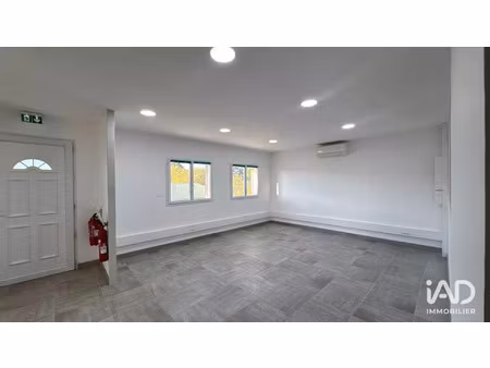 location bureau 100 m² à saint-restitut (26130)