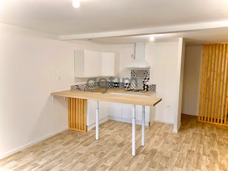 vieillevigne : t2 en duplex en centre ville