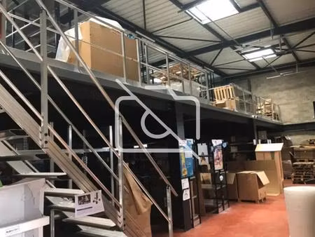 location entrepôt 432 m²