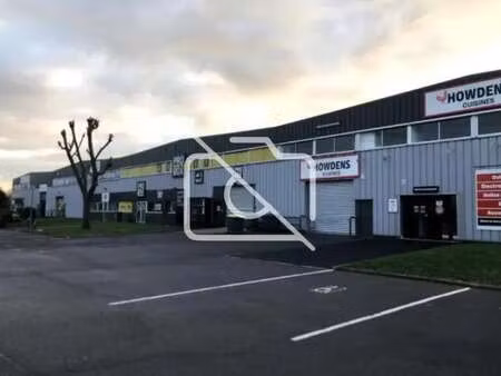 location entrepôt massy 91300 887m²