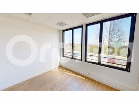 vente bureaux 97 m²