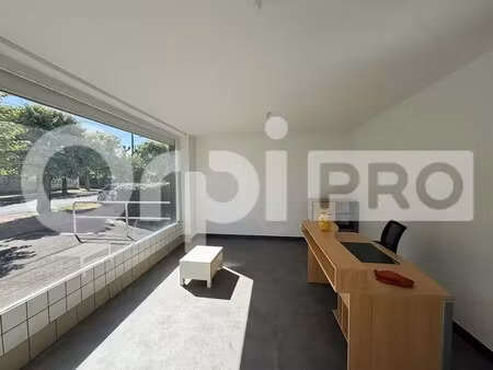 location commerce montlucon 03100 40m²