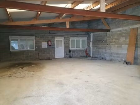 vente local d'activités 300 m²