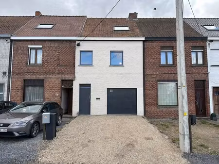 gerenoveerde woning met o.a. 3 kamers  tuin & garage