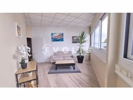 location bureaux 13 m² à 119 m²