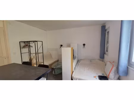 studio meublé + parking