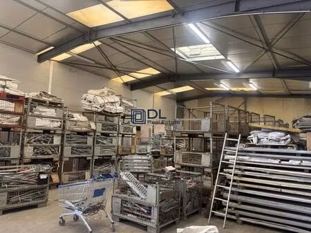 vente entrepôt 650 m²