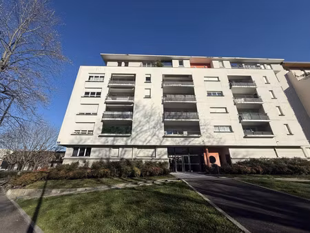 vente appartement 2 pièces 43m2 grenoble 38100 - 105000 € - surface privée