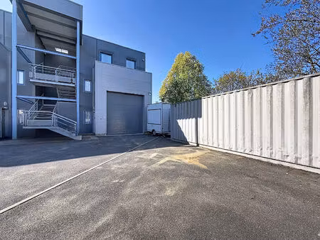 vente local d'activité  198.00m²  villenoy