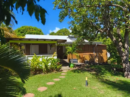 vente maison 4 pièces 104 m² à sainte anne (97180)  340 000 €