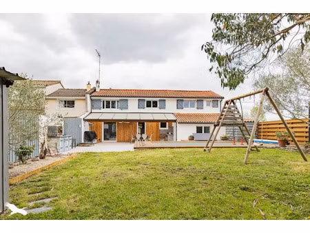 vente maison 5 pièces 126 m² à saint-sulpice-et-cameyrac (33450)  344 784 €