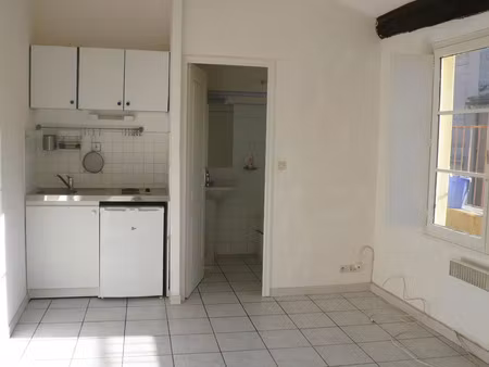 location appartement 1 pièce 20 m² à nîmes (30900)