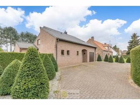 huis te koop in bree met 2 slaapkamers