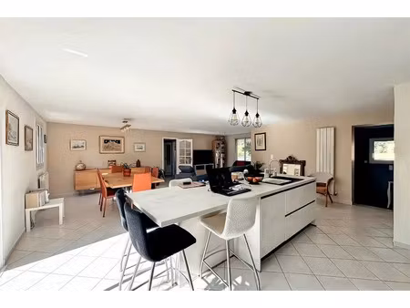 vente villa 4 pièces 113 m² à caissargues (30132)  400 000 €