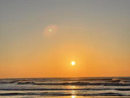 carnon  magnifique t2 cabine en 1 ère ligne !