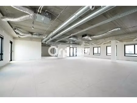 location bureaux 792 m²