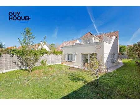 maison 135 m² à vendre à lieusaint - 6 pièces  4 chambres dont une au rdc !