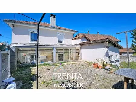 maison familiale 5 chambres avec piscine à doissin