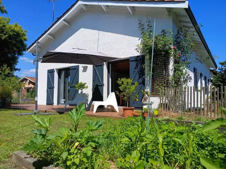 location appartement 1 pièce 9 m² à villenave-d’ornon (33140)