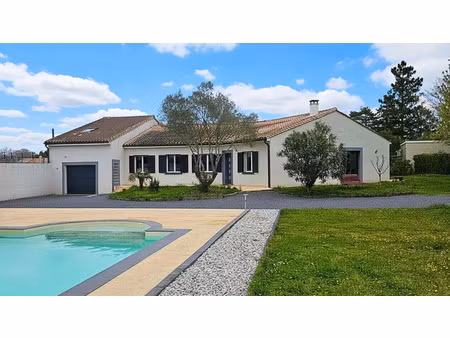 vente maison 9 pièces 207 m² saint-andré-de-cubzac (33240)