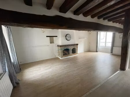 grand f2 à louer !